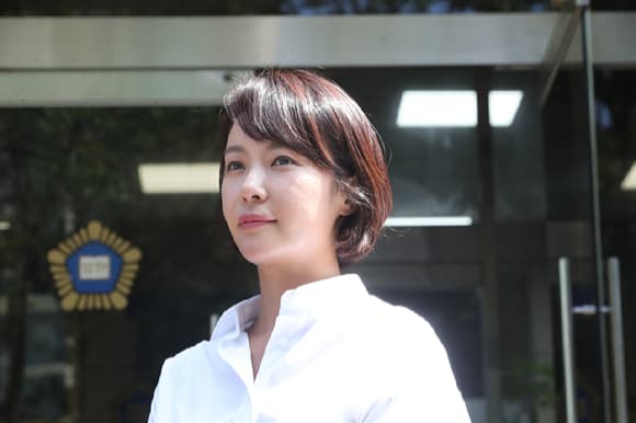 Hwang Jung-eum Faces Charges of Embezzlement, 3-Year Sentence Proposed